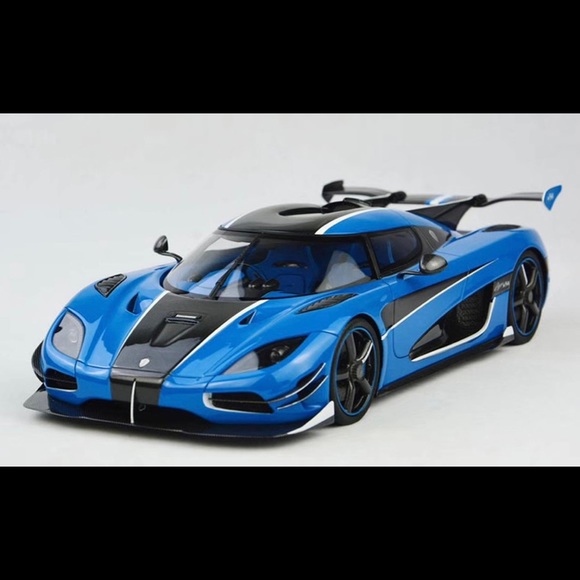 1:18 scale resin Frontiart Keonigsegg Agera RS. - Picture 2 of 10